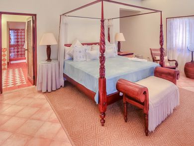 Five Bedrooms, Luxury, Ocean Views.