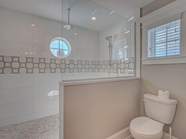 Anna Maria Four Bedroom Vacation Home Sleeps 10