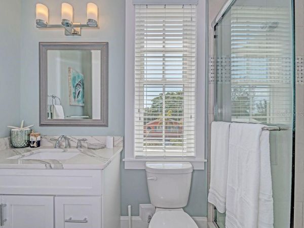 Anna Maria Four Bedroom Vacation Home Sleeps 10