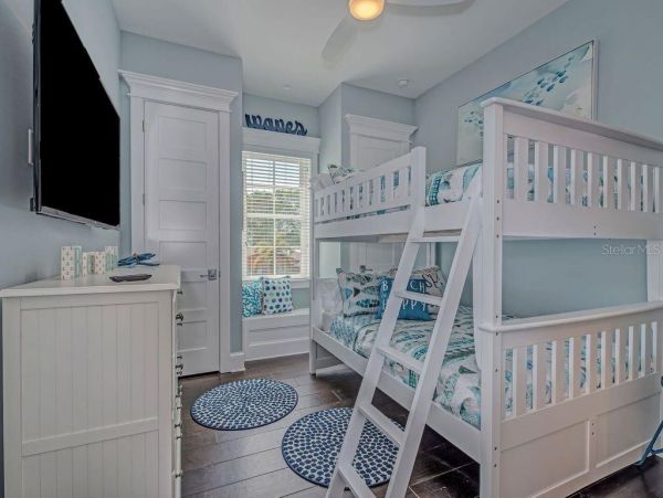 Anna Maria Four Bedroom Vacation Home Sleeps 10