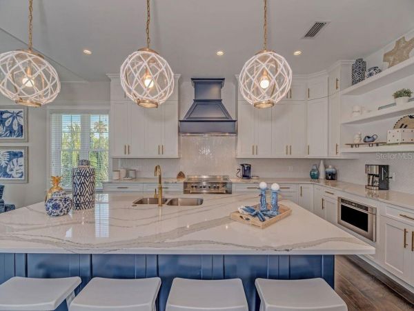 Anna Maria Four Bedroom Vacation Home Sleeps 10