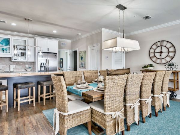 Miramar Five Bedroom Vacation Home Sleeps 14 Close to Beach