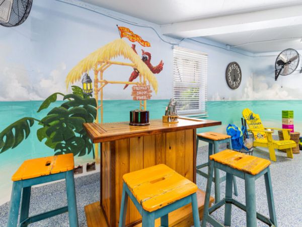 Short Walk to Beach from this Four Bedroom Condo in Siesta Key