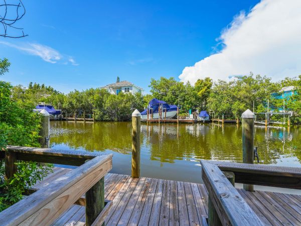 Short Walk to Beach from this Four Bedroom Condo in Siesta Key