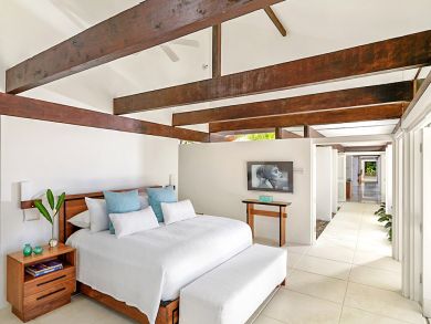 Luxury Jamaica Villa with Views to Moon Bay Pool, Gym, Staff