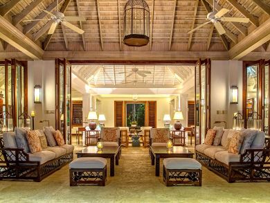 Spectacular Views of the Sea Staff, Pool, Luxury Villa.