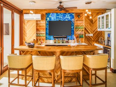 Ocean Front Vacation Rental Villa Steps to Beach Montego Bay