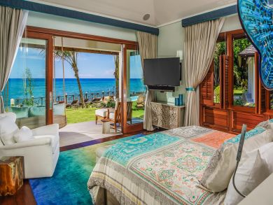 Ocean Front Vacation Rental Villa Steps to Beach Montego Bay