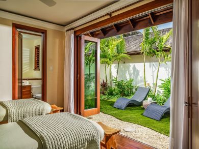 Ocean Front Vacation Rental Villa Steps to Beach Montego Bay