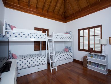 Family Friendly Spacious Five Bedroom Holiday Villa Jamaica