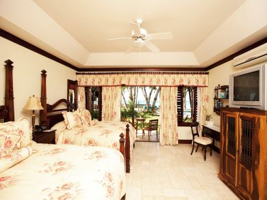Ocho Rios Caribbean Villa Beachfront