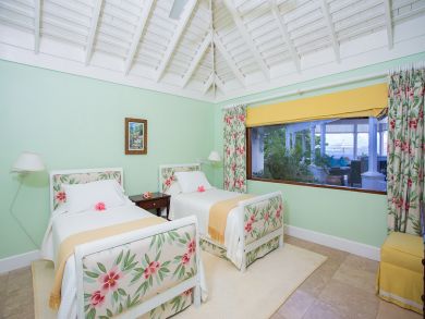 Seven (7) Bedrooms Luxury Villa, Sea Views Helicopter Pad
