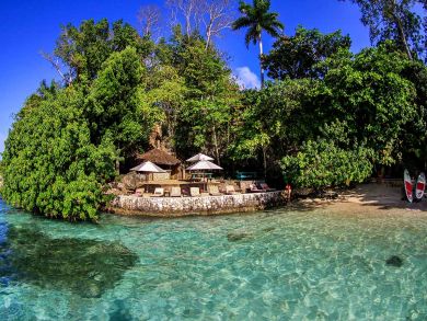 A Great Jamaica Family Holiday Villa At the Waters Edge