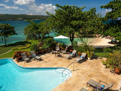 Beachfront Caribbean Vacation Villa