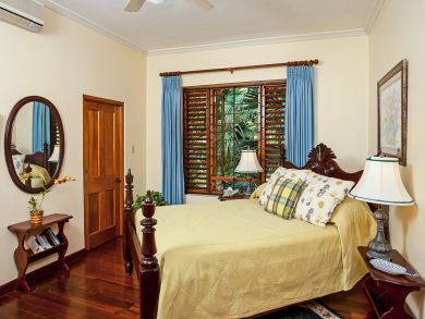 Beachfront Caribbean Vacation Villa