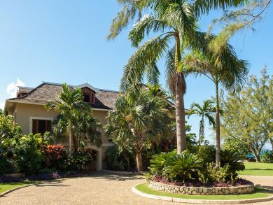 Beachfront Caribbean Vacation Villa