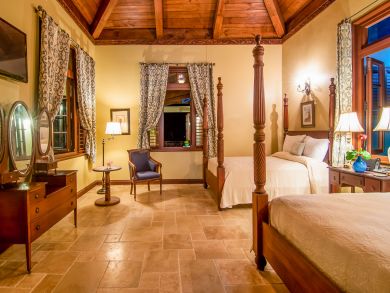 Jamaica Luxury Vacation Home 6 Bedrooms Sleeps 12 Guests