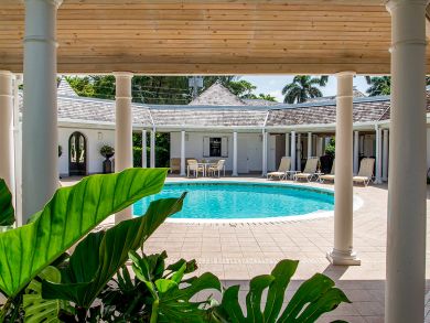 Montego Bay Waterfront Villa 7 Bedrooms Sleeps 14 - Pool