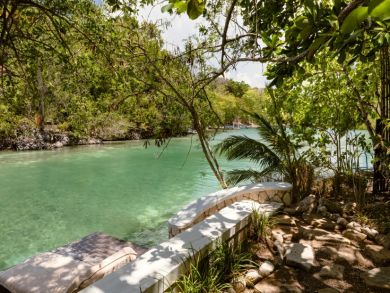 Great Value Two Bedroom Villa Sleeps 4 Short Walk to Beach