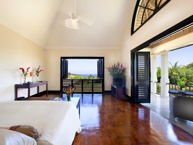 Luxury Montego Bay Vacation Villa with Guest House Sleeps 18