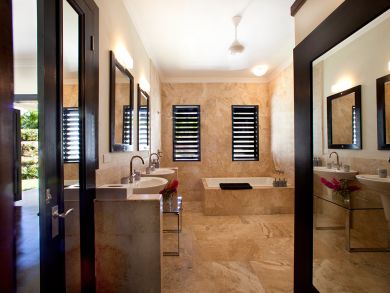 Luxury Montego Bay Vacation Villa with Guest House Sleeps 18