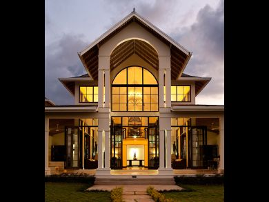Luxury Montego Bay Vacation Villa with Guest House Sleeps 18