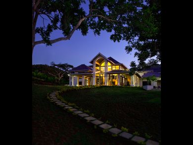 Luxury Montego Bay Vacation Villa with Guest House Sleeps 18