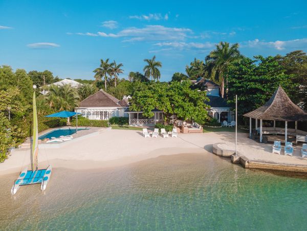 Jamaica Luxury 9-Bedroom Luxury Vacation Villa Private Beach