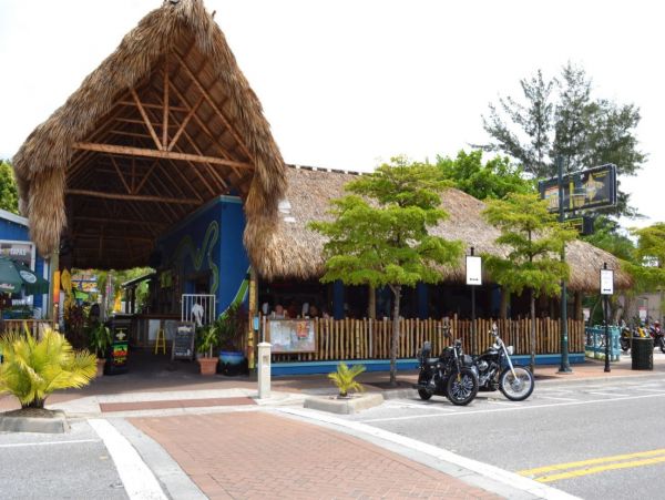 One Bedroom Siesta Key Rental Sleeps 4 Walk To Beach