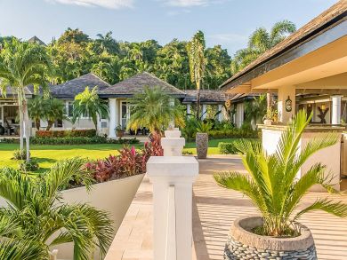 Elegant 7 Bedroom Jamaica Vacation Estate Staff, Pool, Views