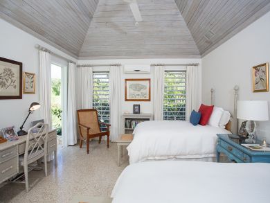 Jamaica Vacation Villa On Coconut Plantation.
