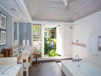 Jamaica Vacation Villa On Coconut Plantation.