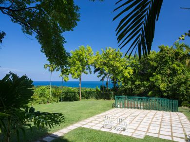 Jamaica Vacation Villa On Coconut Plantation.