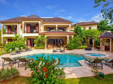 Montego Bay Luxury A Great Home with Media Room Hot Tub Pool