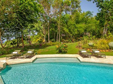 Montego Bay Luxury A Great Home with Media Room Hot Tub Pool