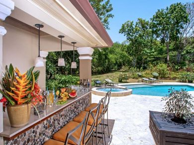 Montego Bay Luxury A Great Home with Media Room Hot Tub Pool