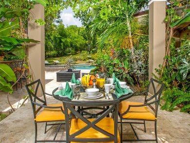 Montego Bay Luxury A Great Home with Media Room Hot Tub Pool