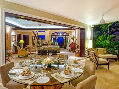 Montego Bay Luxury A Great Home with Media Room Hot Tub Pool