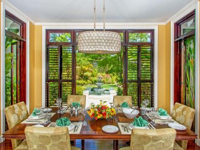 Montego Bay Luxury A Great Home with Media Room Hot Tub Pool