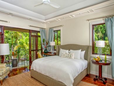 Montego Bay Luxury A Great Home with Media Room Hot Tub Pool