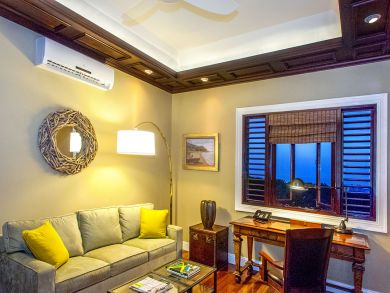 Montego Bay Luxury A Great Home with Media Room Hot Tub Pool
