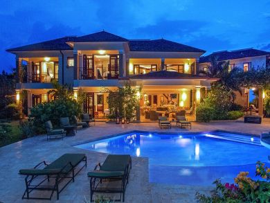 Montego Bay Luxury A Great Home with Media Room Hot Tub Pool