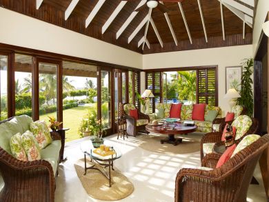 Ocho Rios Five Bedroom Staffed, Pool Vacation Villa on Beach