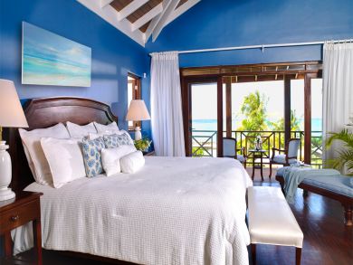 Ocho Rios Five Bedroom Staffed, Pool Vacation Villa on Beach