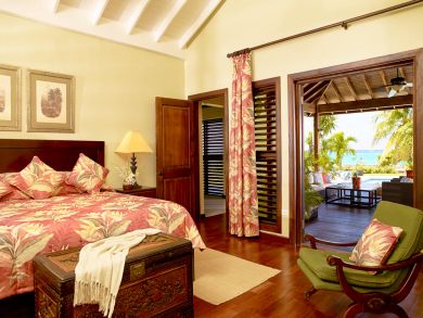 Ocho Rios Five Bedroom Staffed, Pool Vacation Villa on Beach