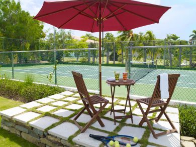 Ocho Rios Five Bedroom Staffed, Pool Vacation Villa on Beach