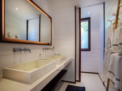 St. Barts Home 897840