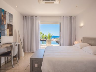 St. Barts Home 897841