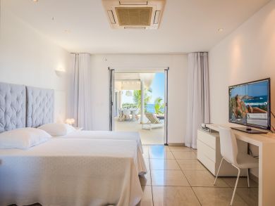 St. Barts Home 897841