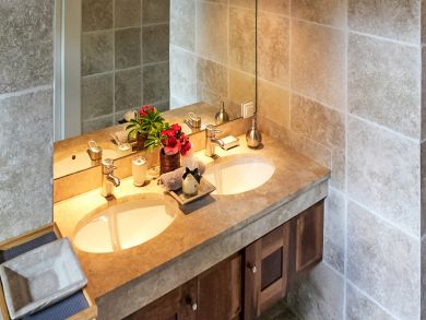 St. Barts Home 897843